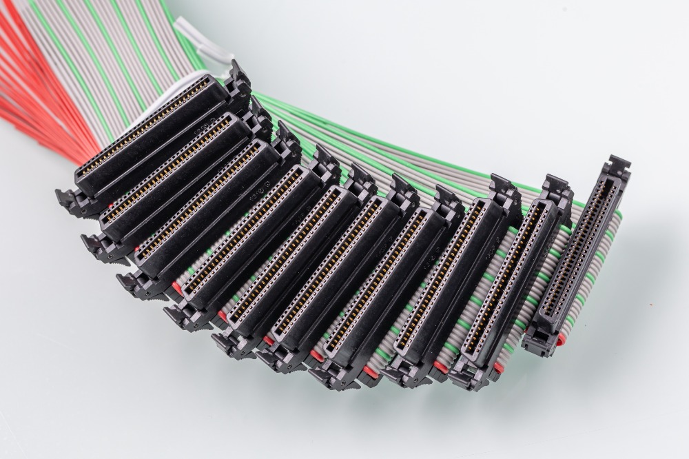 フラットケーブル